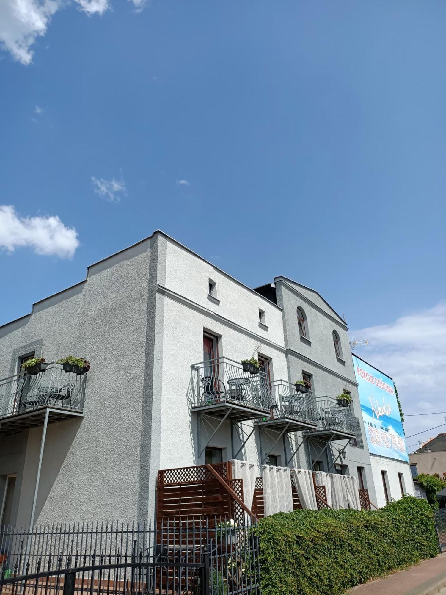 Nikola Chlapowo Homestay